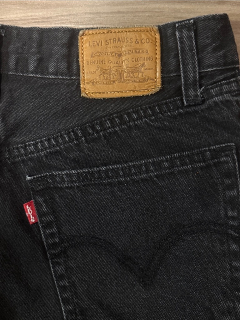 Levi’s Premium High Loose Flare Jeans 28x30 Train Wreck Black Big E $98 - Picture 6 of 12